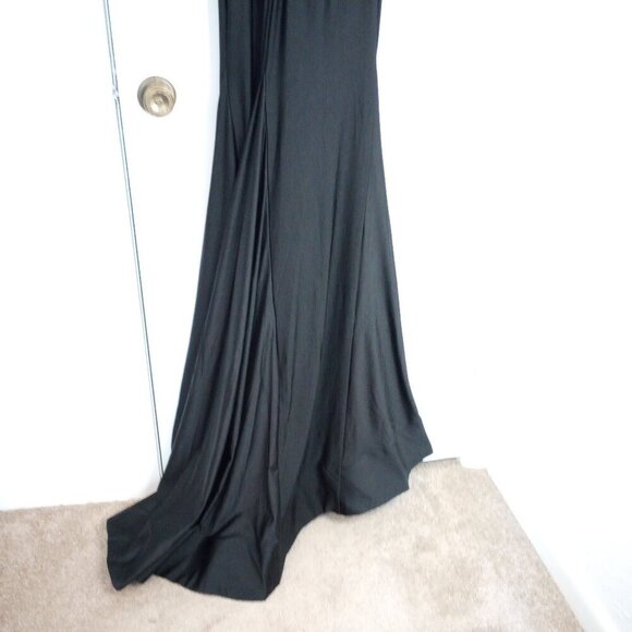 Glamour by Terani Couture Black Formal Gown - Picture 12 of 14